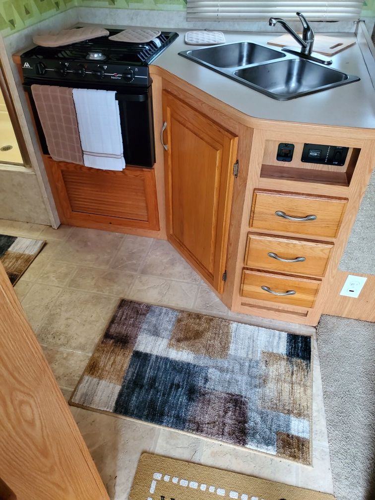 2005 Class C Motorhome 30ft