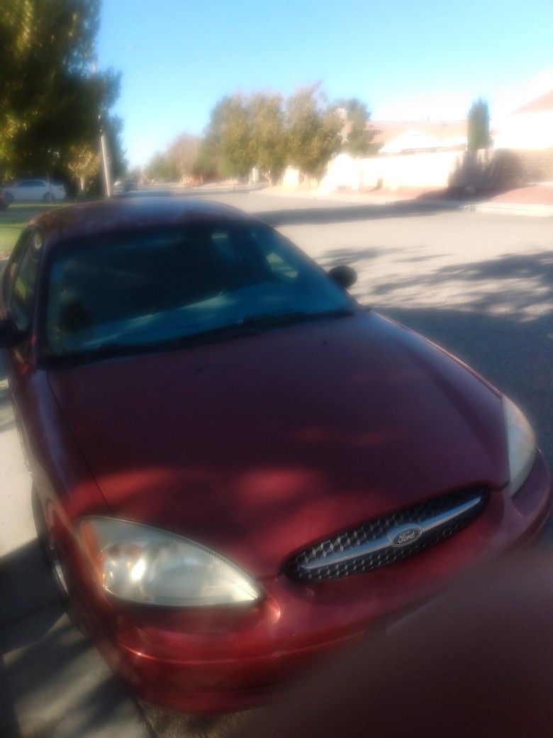 Ford Taurus LX 2000