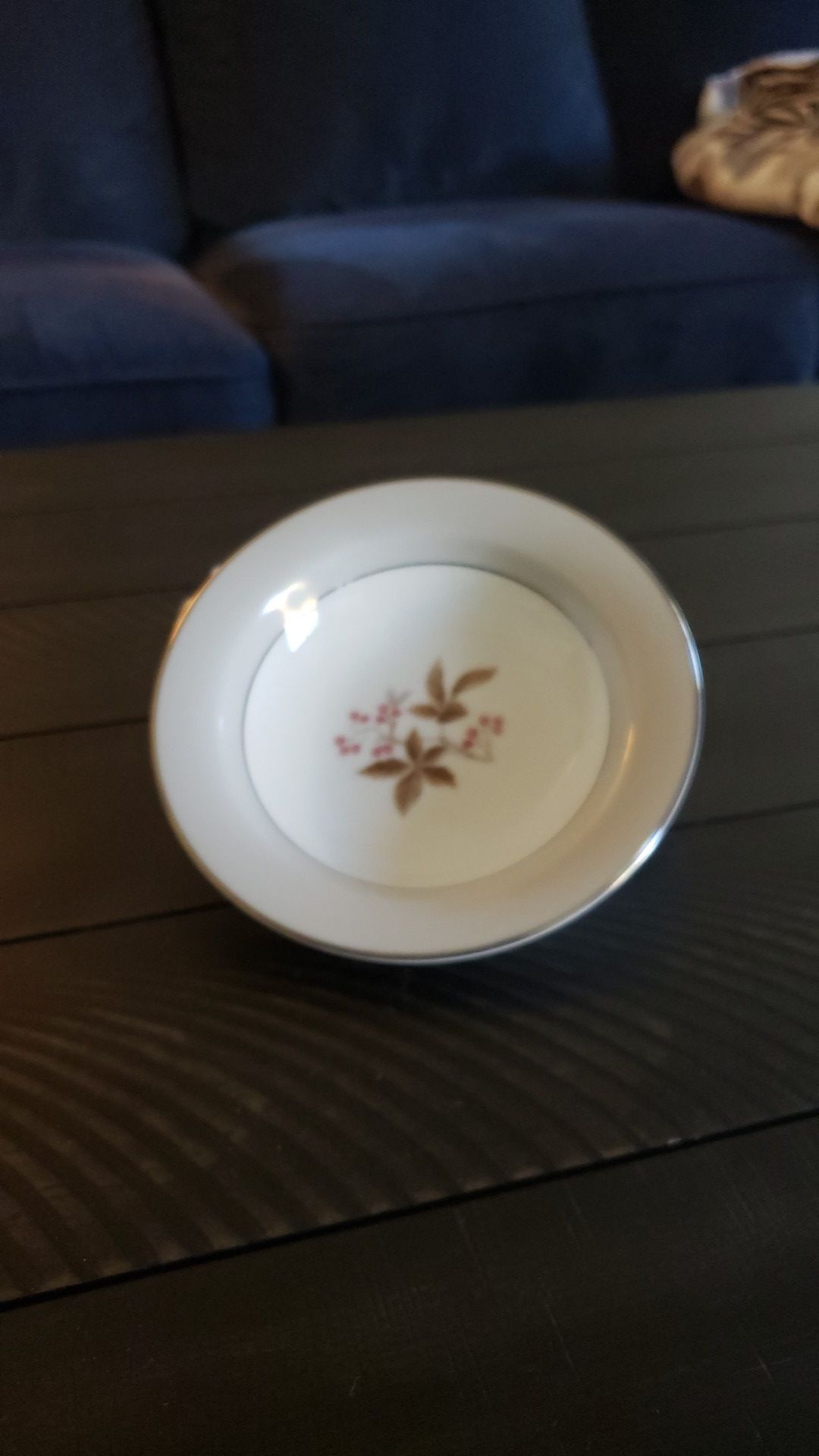 10 place China settings Noritake China 5447