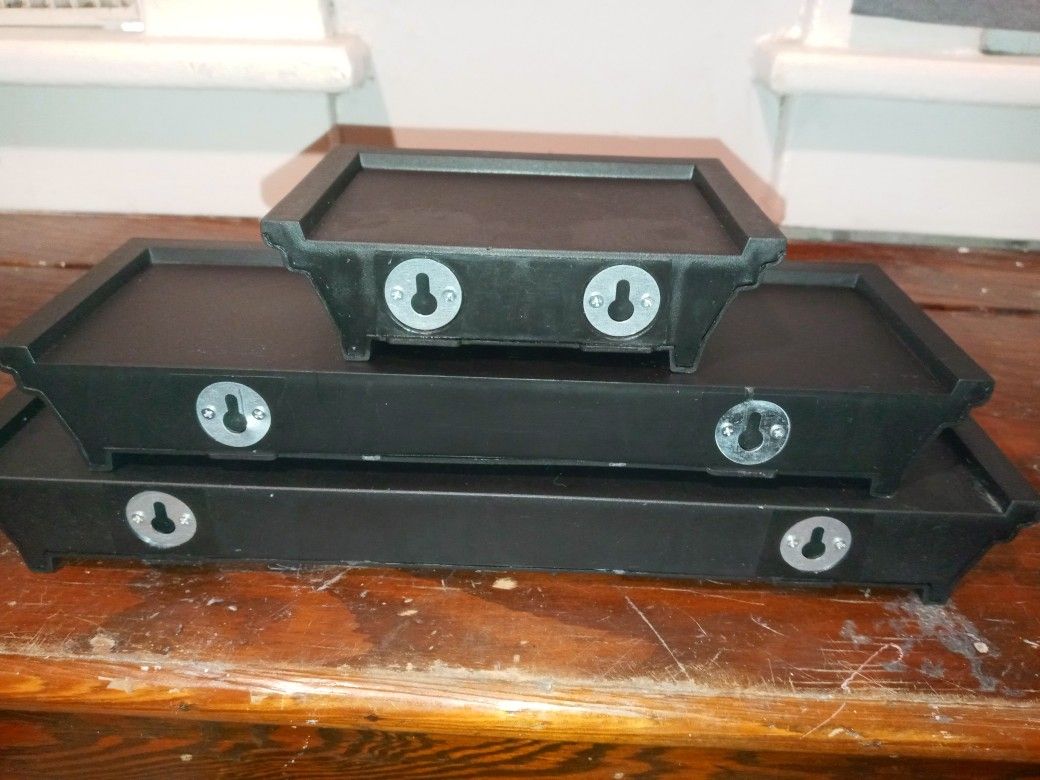Set Of 3 Black Plastic Wall Mounting Shelves