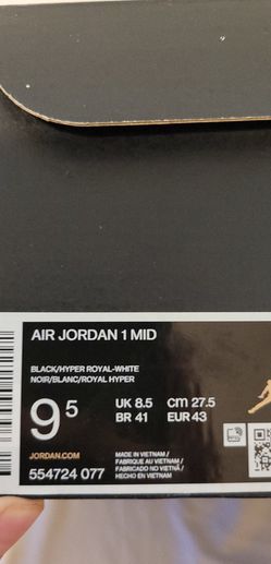 Air Jordan 1 Mids Size 9.5 Thumbnail