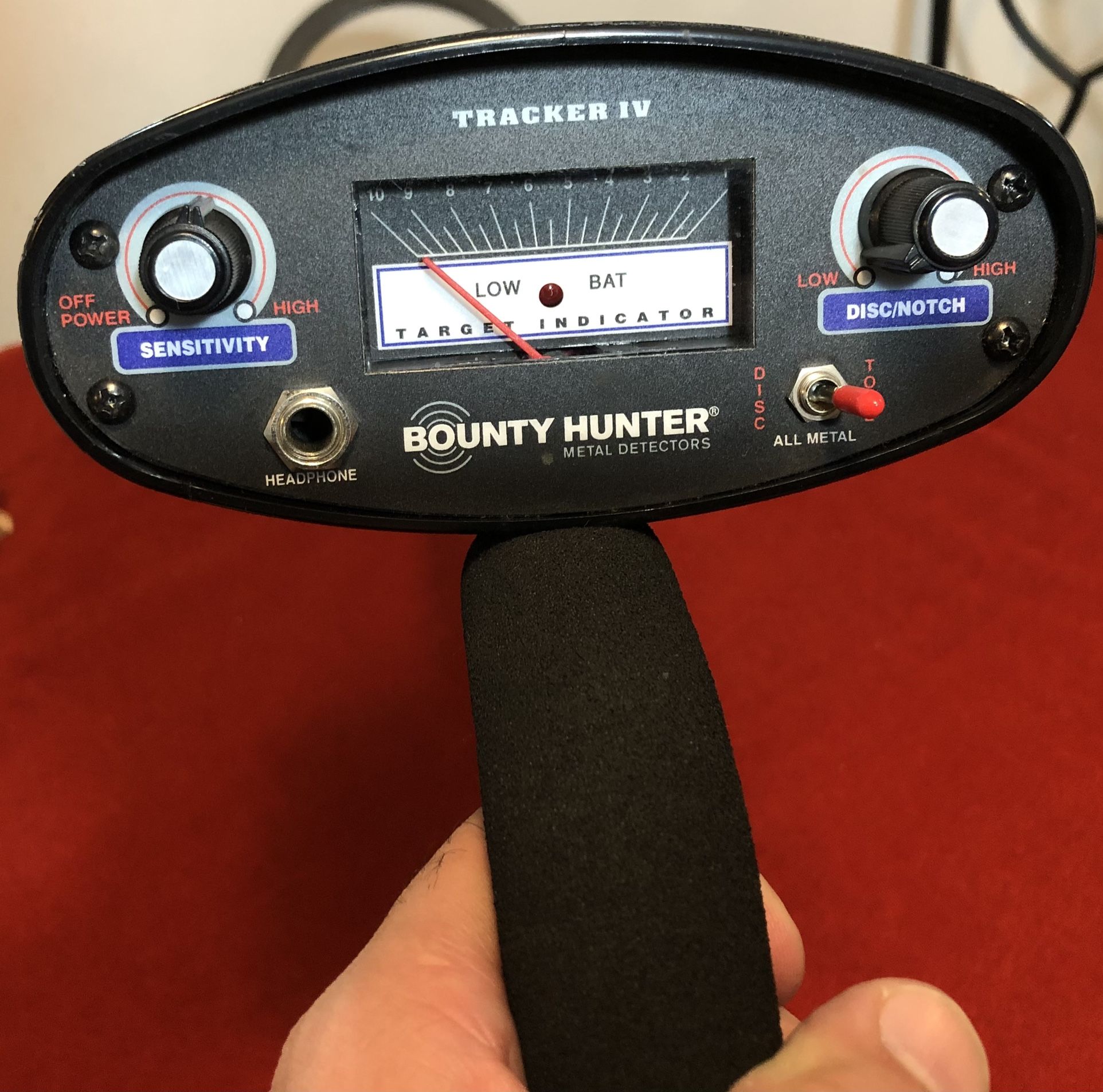 Bounty Hunter Metal Detector Tracker IV TK4 Pinpointer Open Face Coil Black 8” 9V Battery Powered 6.5 kHz Knob Beach Hobby Light Weight