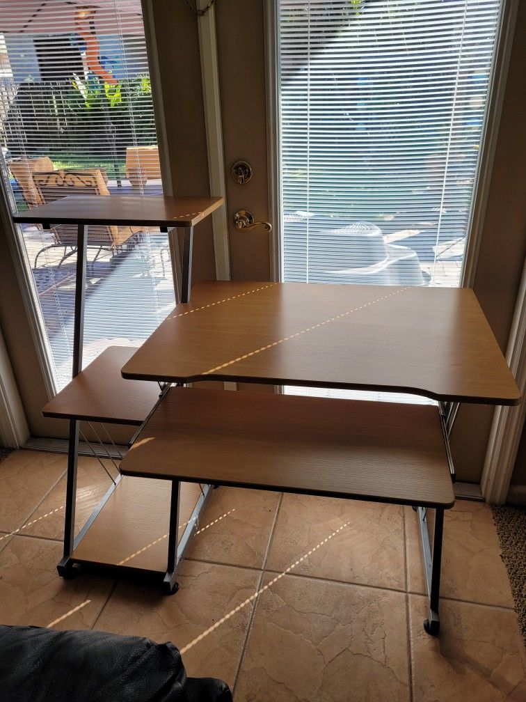 DESK, SMALL SIZE, BARELY USED