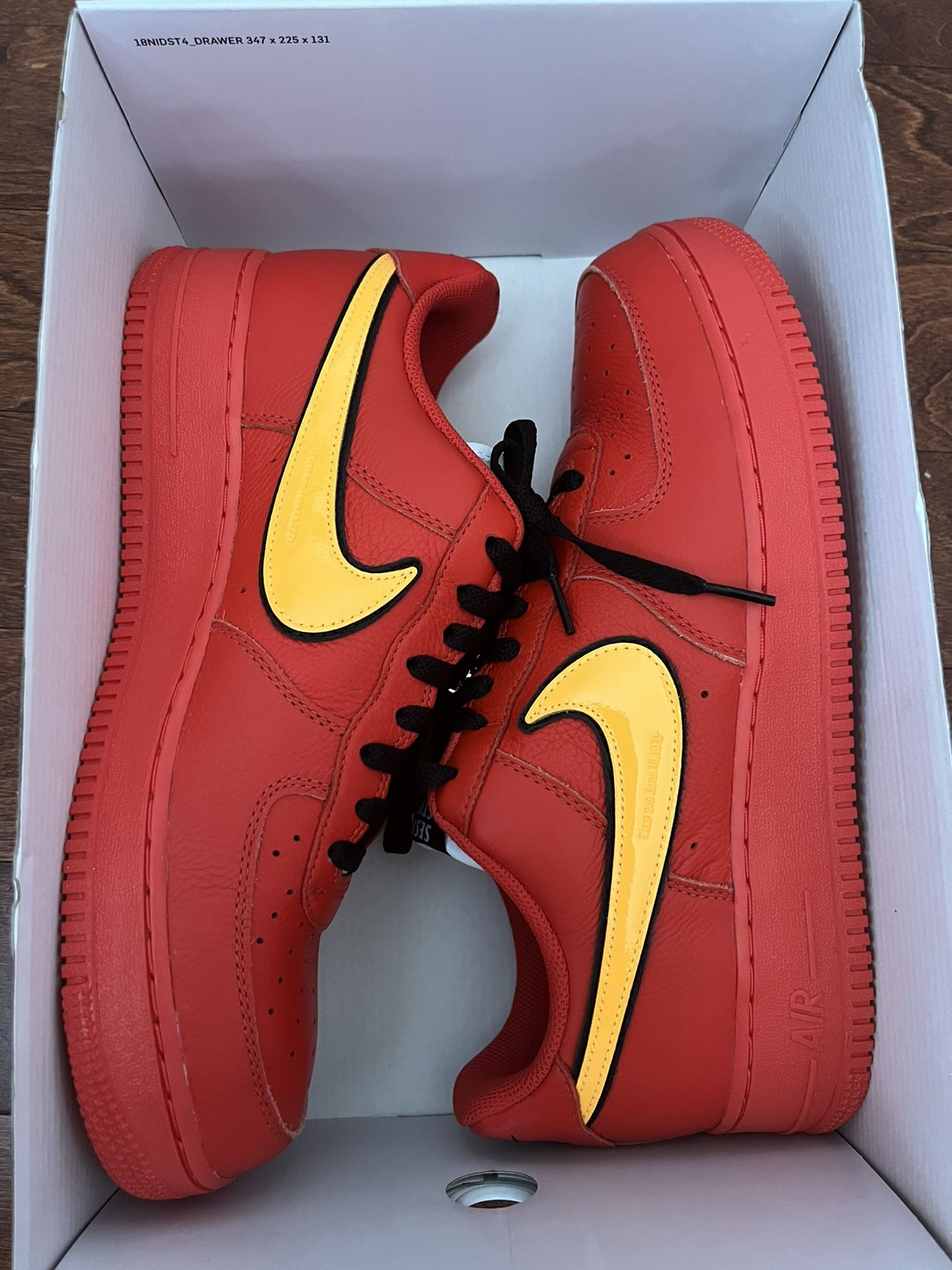 Brand New Nike Air Force 1 DJ7015 ELMO sz.11.5 w/receipt box no lid