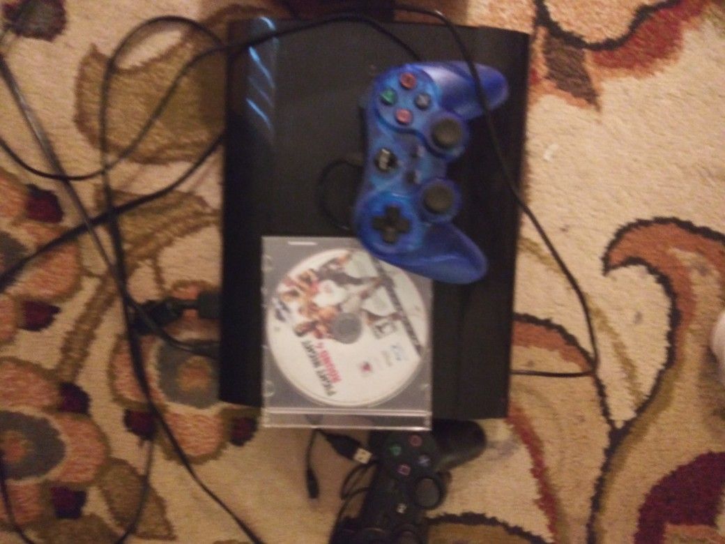 Ps3 plus games and two controllers