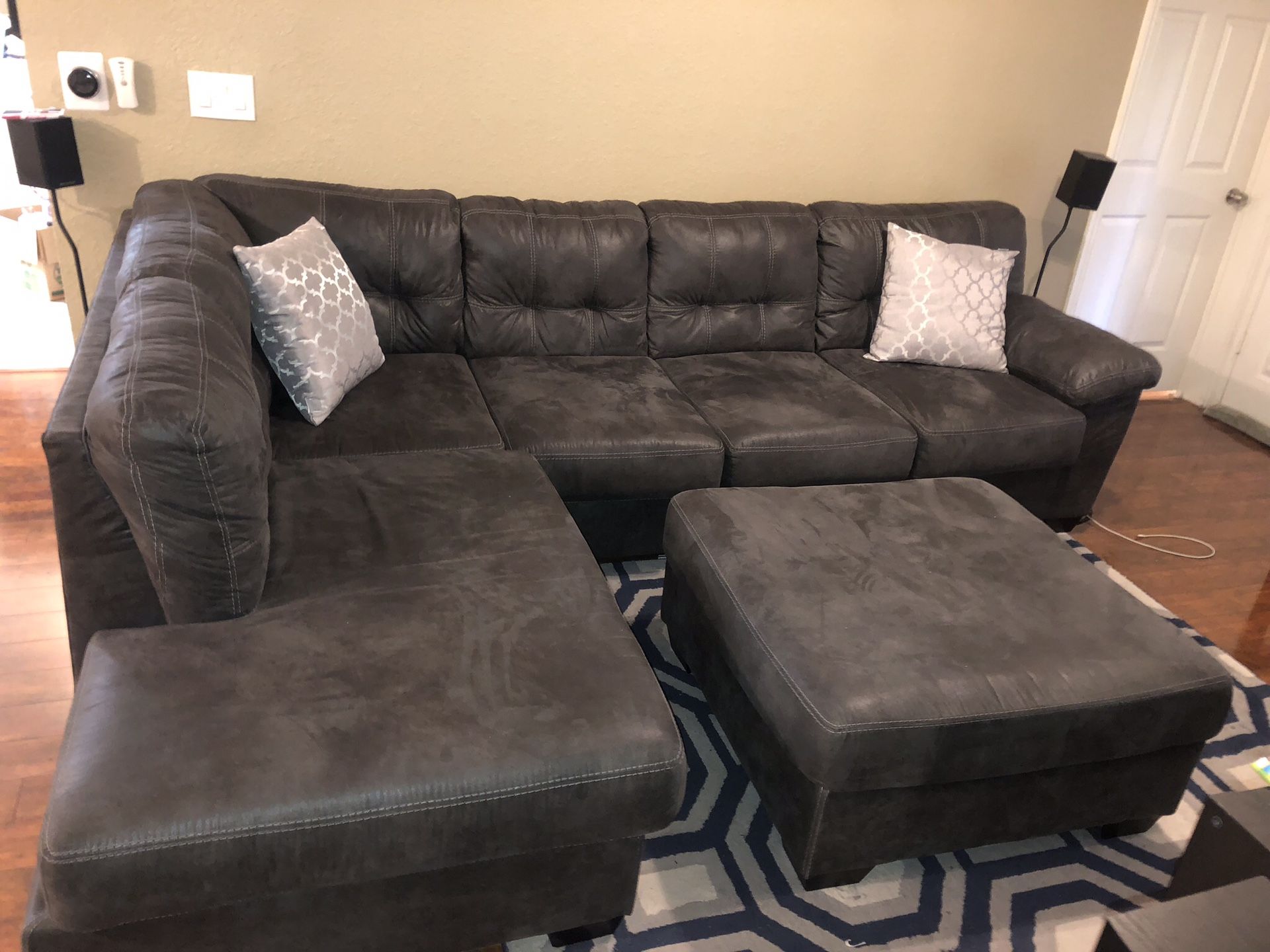 Ashley Fallston Living Room Sectional Reviews