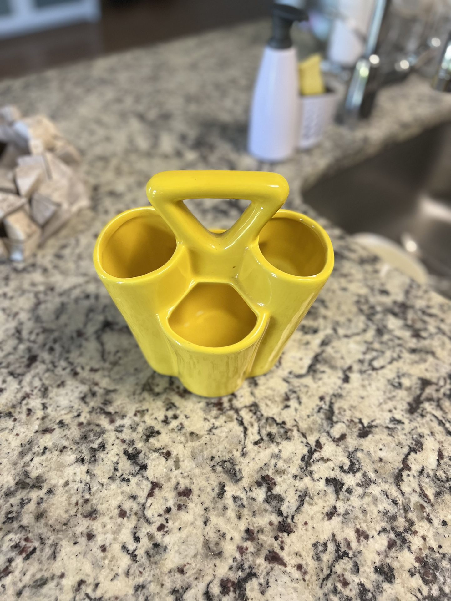 Modern yellow Caddy w/handle