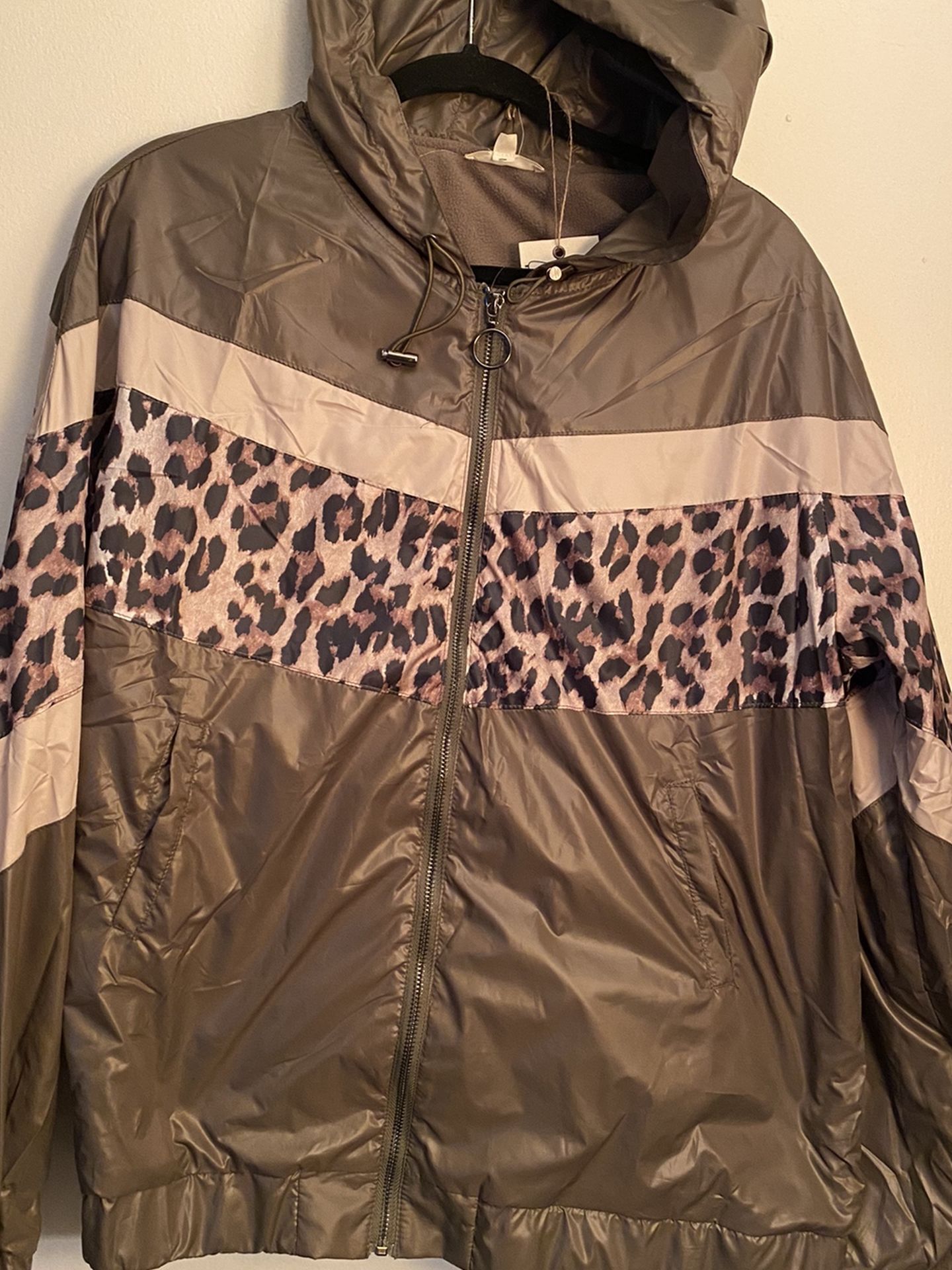 Women’s Olive Green Windbreaker