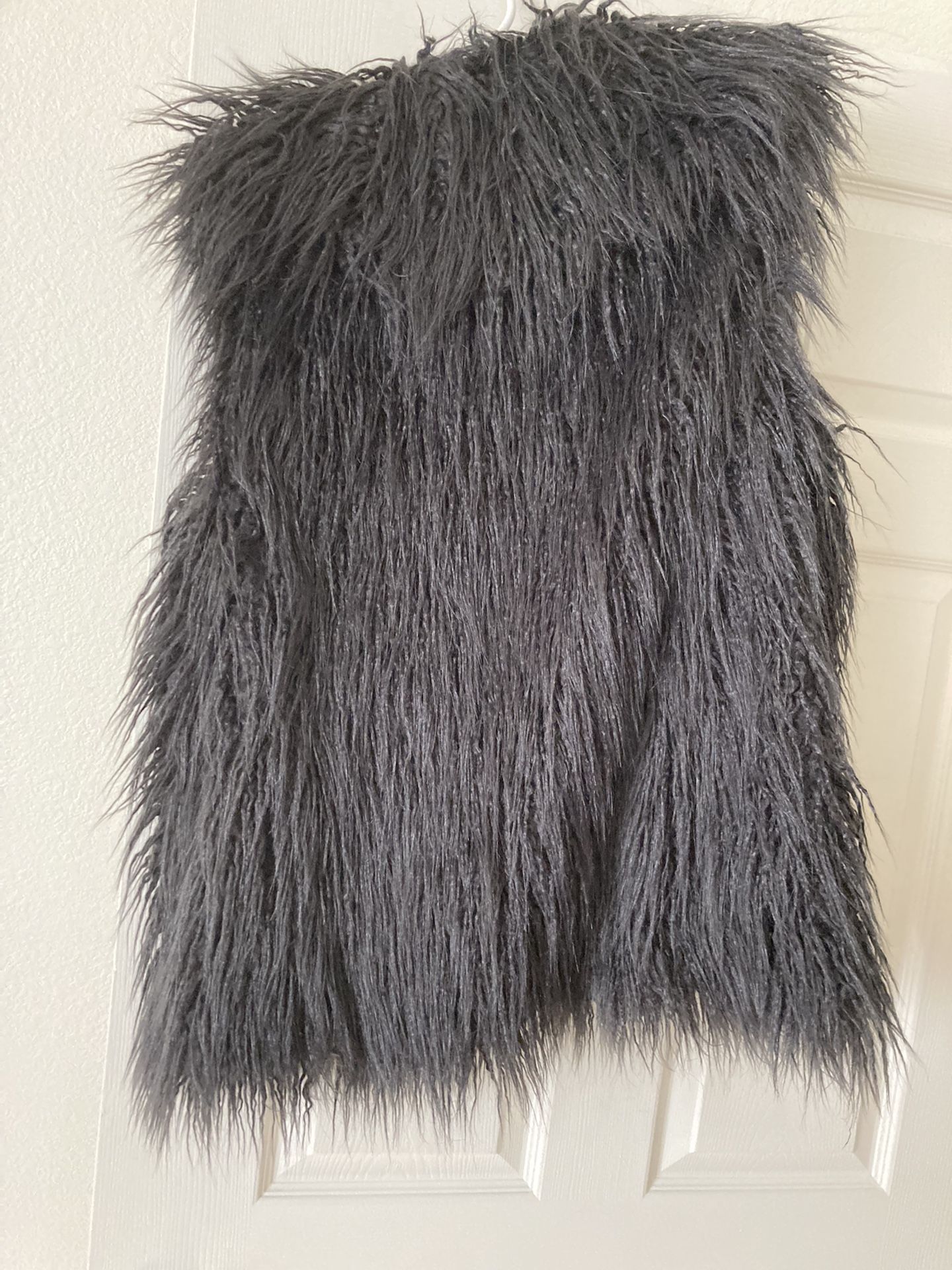 Women’s Size Lg Halston Faux Fur Vest(New) Tags