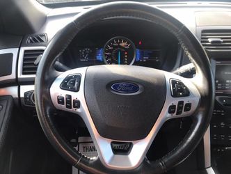2013 Ford Explorer Thumbnail
