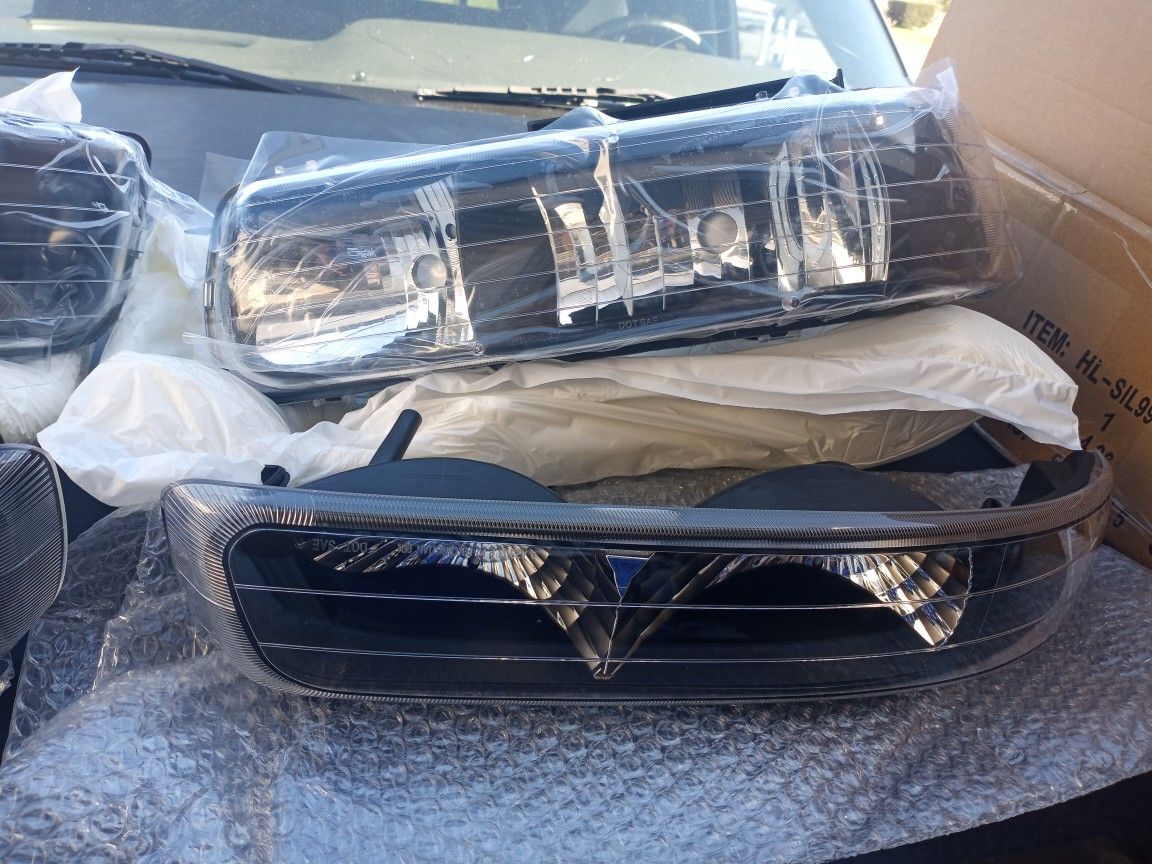 TAHOE HEADLIGHT