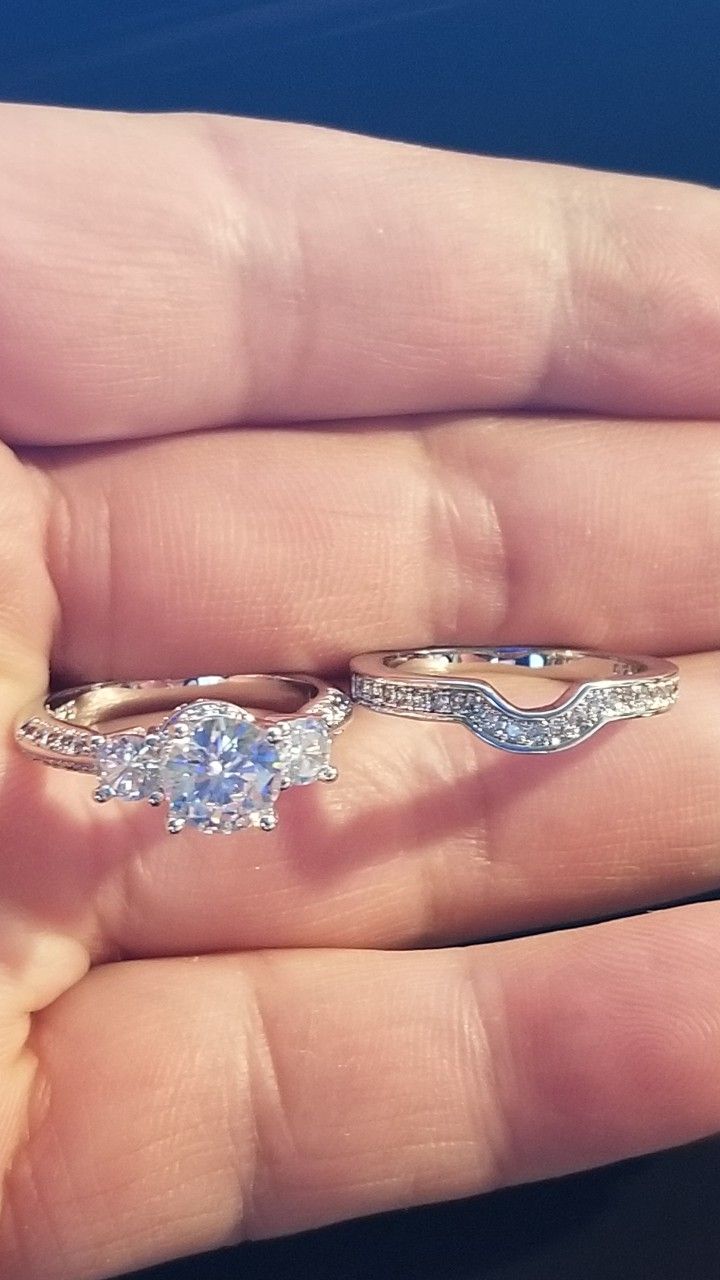 Gorgeous Women's Round Cut Wedding Engagement Promises Ring Sets Size 7