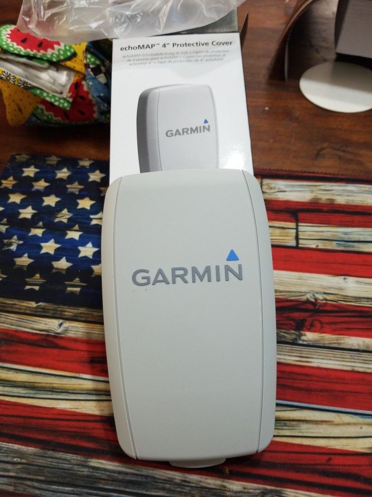 GARMIN ECHOMAP 44 DW ** like New **