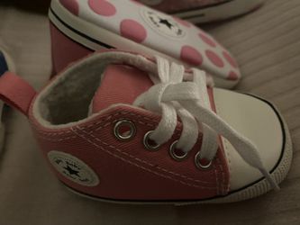 Baby Girl Shoes Size 6-12 Months (size 2) Thumbnail