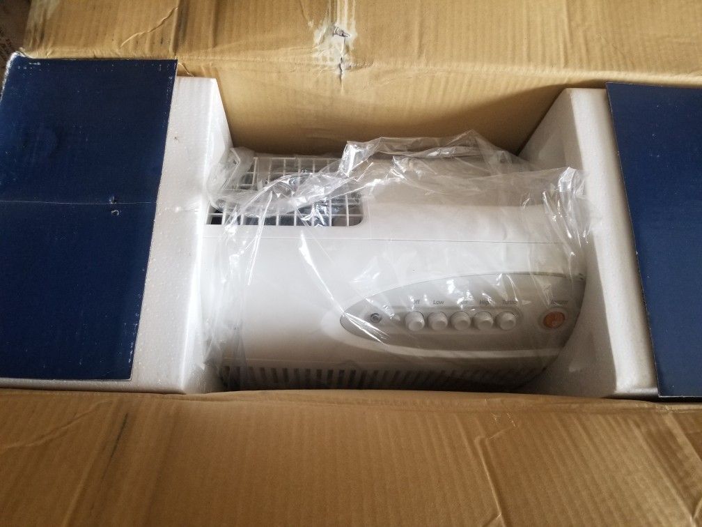 **BRAND NEW IN BOX**Kenmore Hepa Air Filter