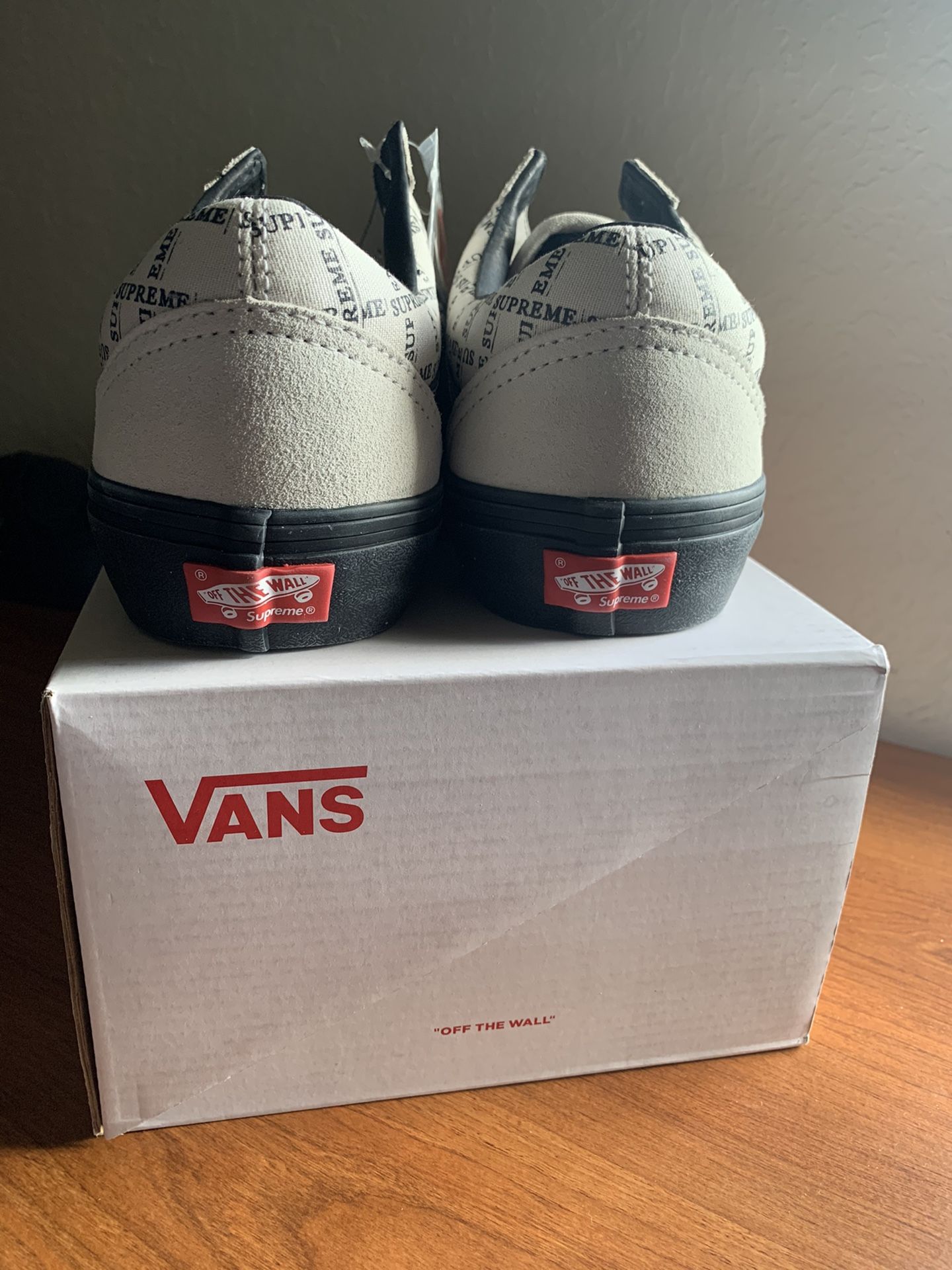 SUPREME X VANS! Old School Pro! Size 9
