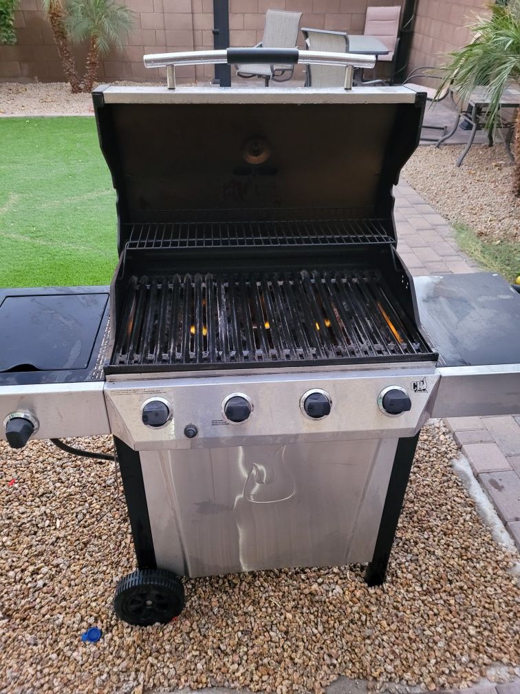 Thermos 4 burner BBQ gas Grill for Sale in Glendale, AZ OfferUp