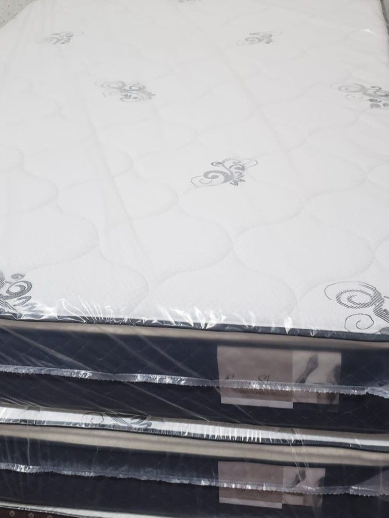 GREAT SALE QUEEN PILLOWTOP MATTRESS AND BOX SPRING