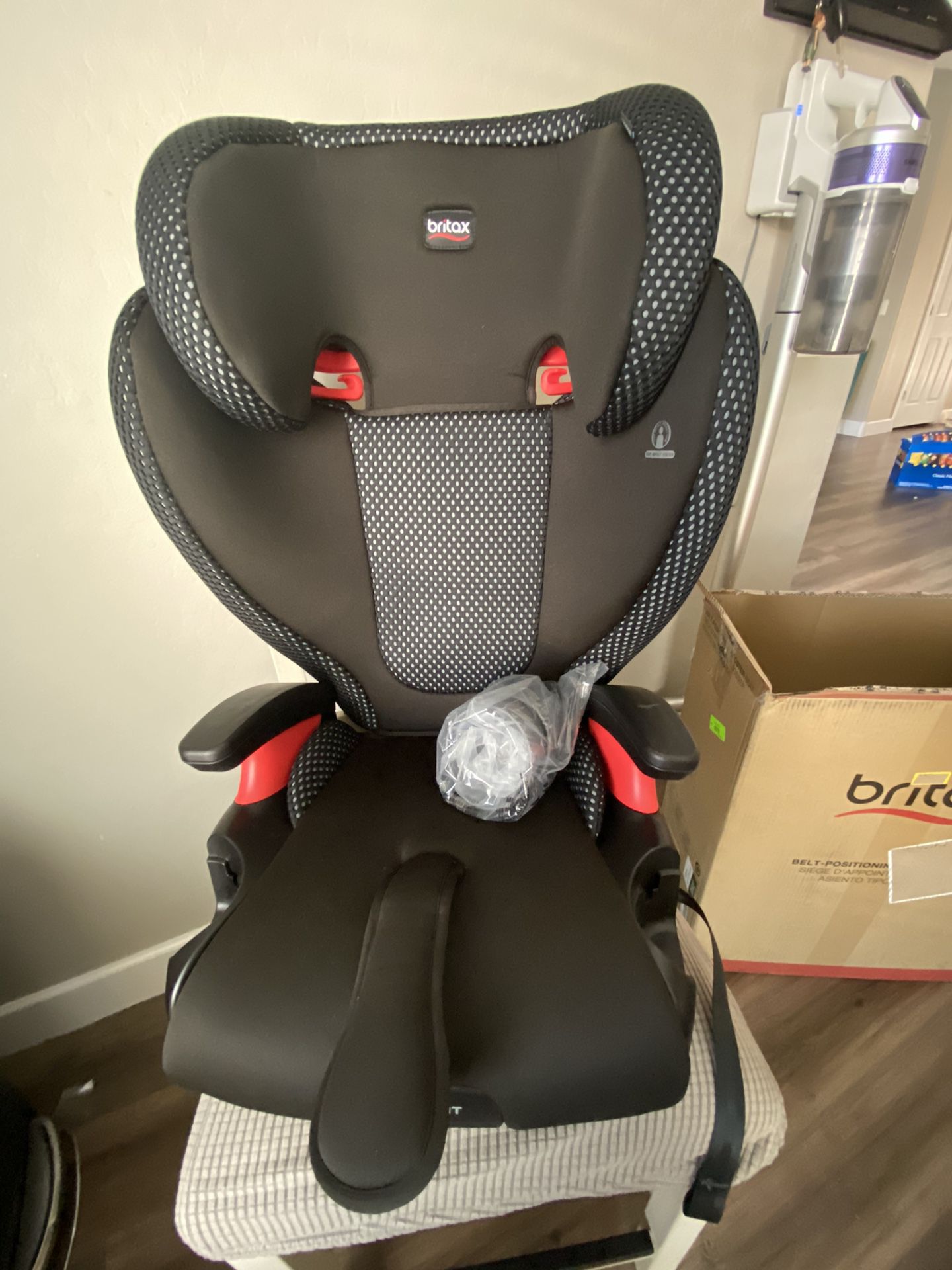Britax Highpoint 2-Stage Belt Positioning Booster Seat