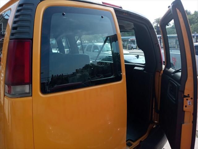 2002 Chevrolet Express Van