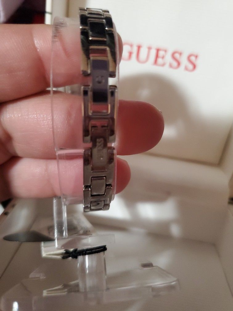 Guess Watch just needs a new battery