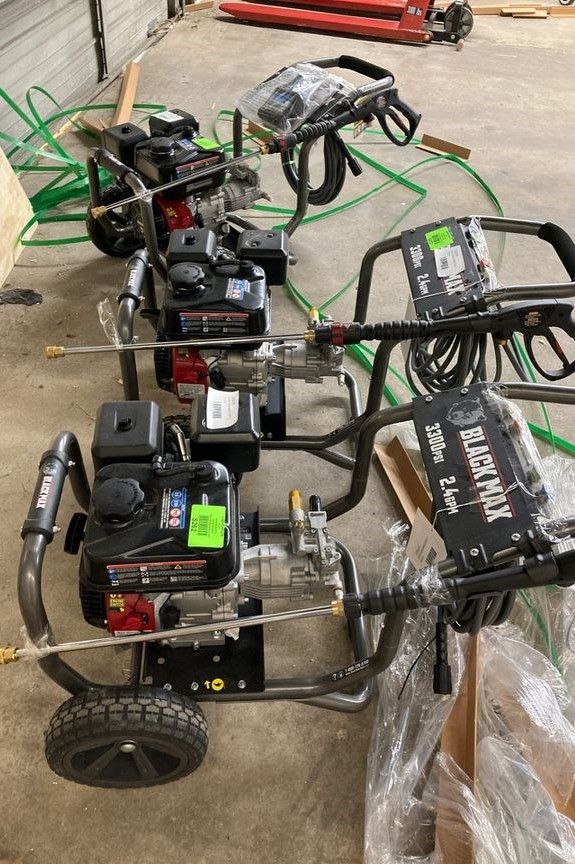 Power washers psi 2.4 GPM for Sale in San Antonio, TX OfferUp