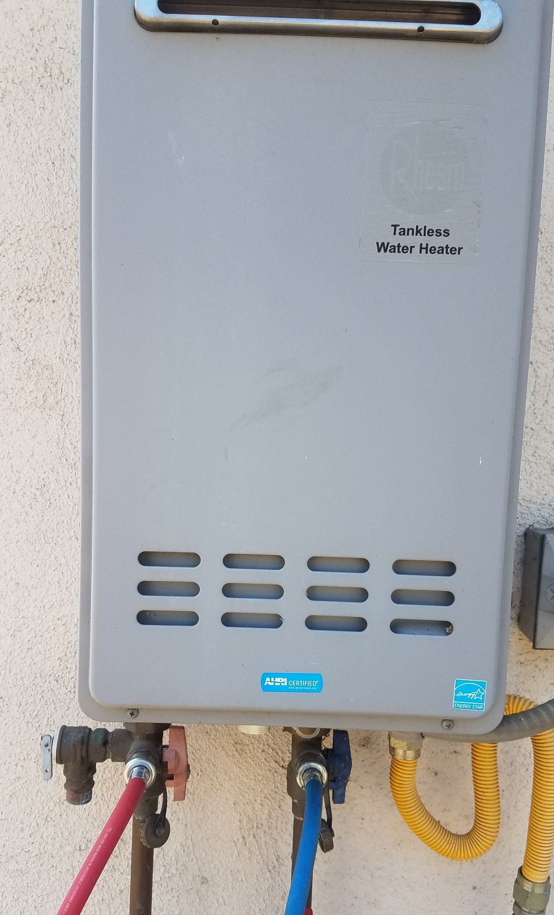 Descaling tankless water heater for Sale in Los Nietos, CA OfferUp