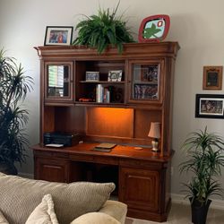 Desk And Credenza Thumbnail