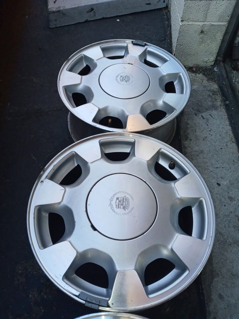 cadillac stock  almost new condition 16×7 $300 obo (I Will Ship) vogues white wall Eldorado seville sts sls dts dhs sedan coupe deville