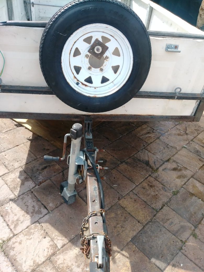 8x5 DUMPED/TRAILER/DOBLE FENDERS/BACK LIGHTS/2 EXTRA TIRES.