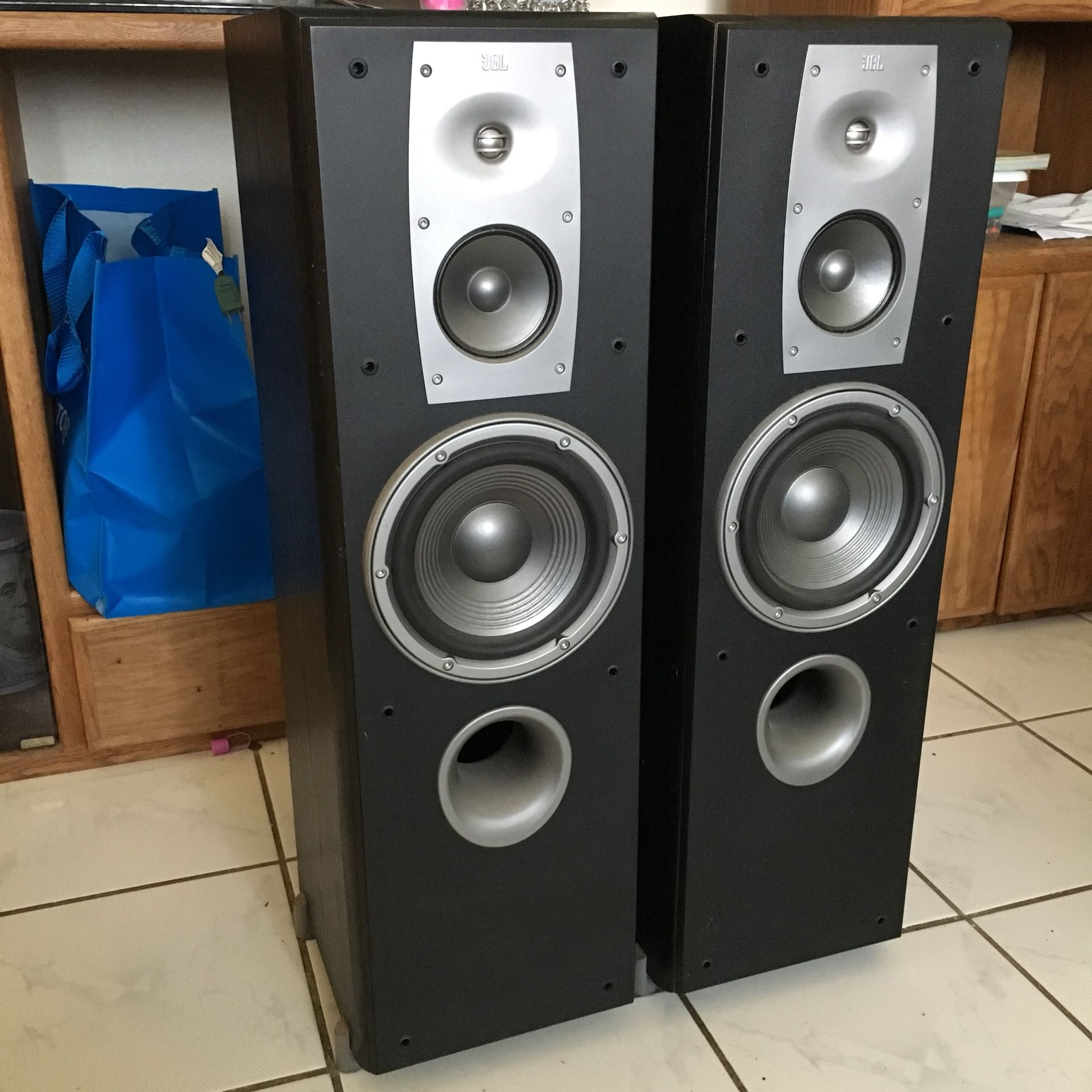 JBL Northridge N38 N38ii Floorstanding Speakers for Sale in Spring