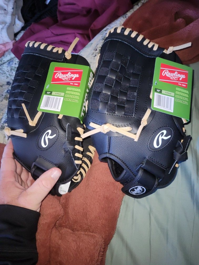 Rawling 13in Baseball/Softball Gloves
