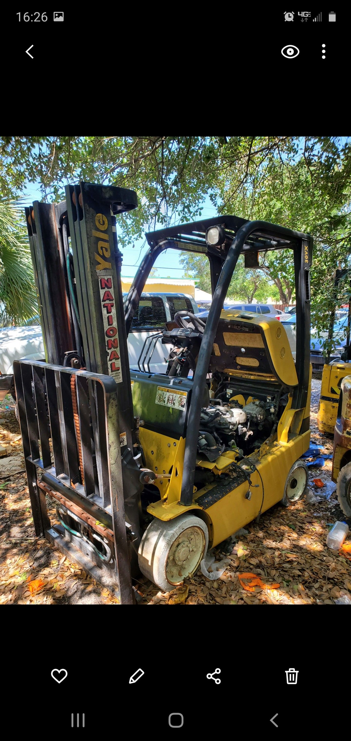 Forklift YALE