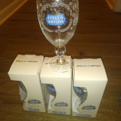 4 New In. Box Limited Edition Stella Artois Chalice Glasses Thumbnail