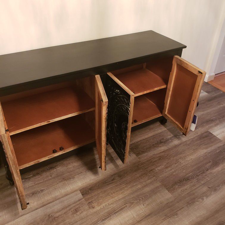Nwt Cabinet