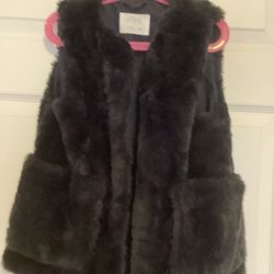 Zara - Girls Blue Faux Fur Vest Age 8/9 Thumbnail