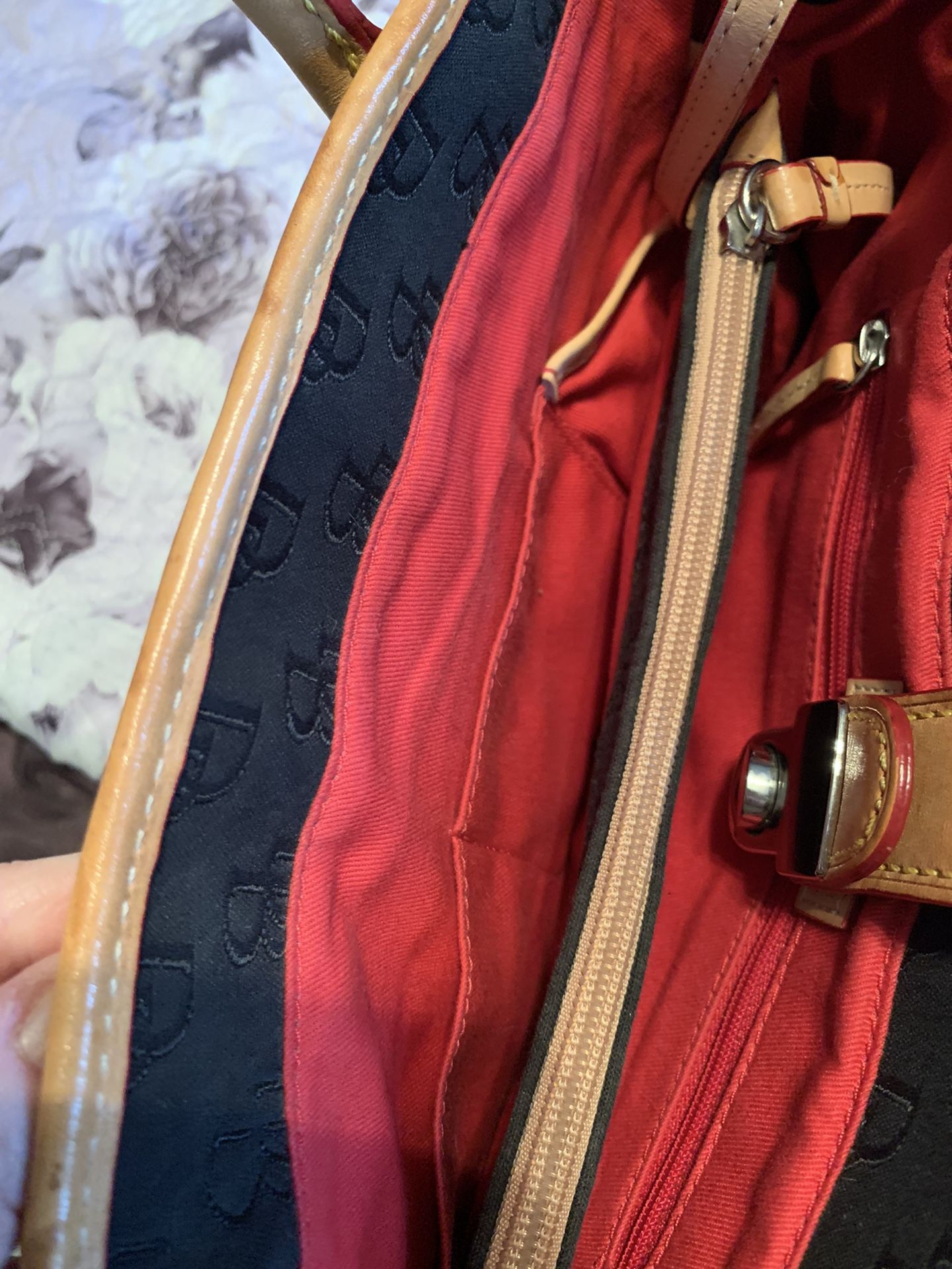 Dooney & Bourke