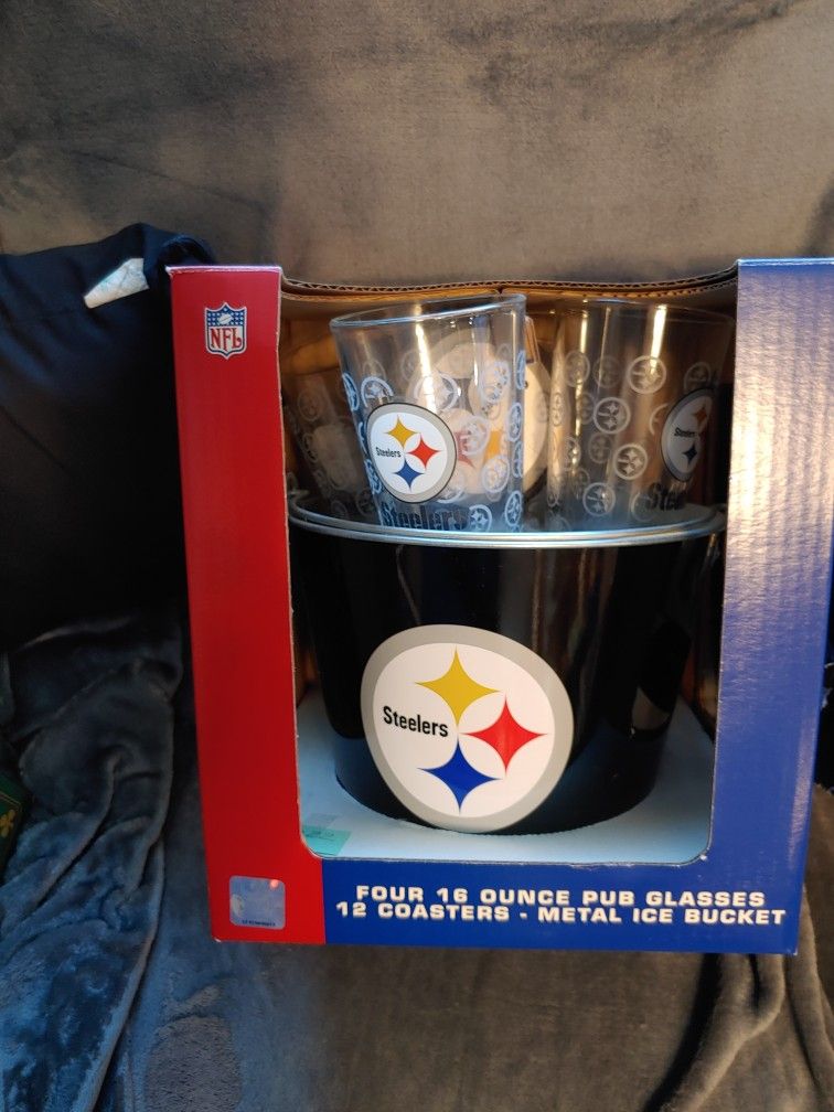 New Steelers Ice Bucket - 4 Glasses - Coasters Set.