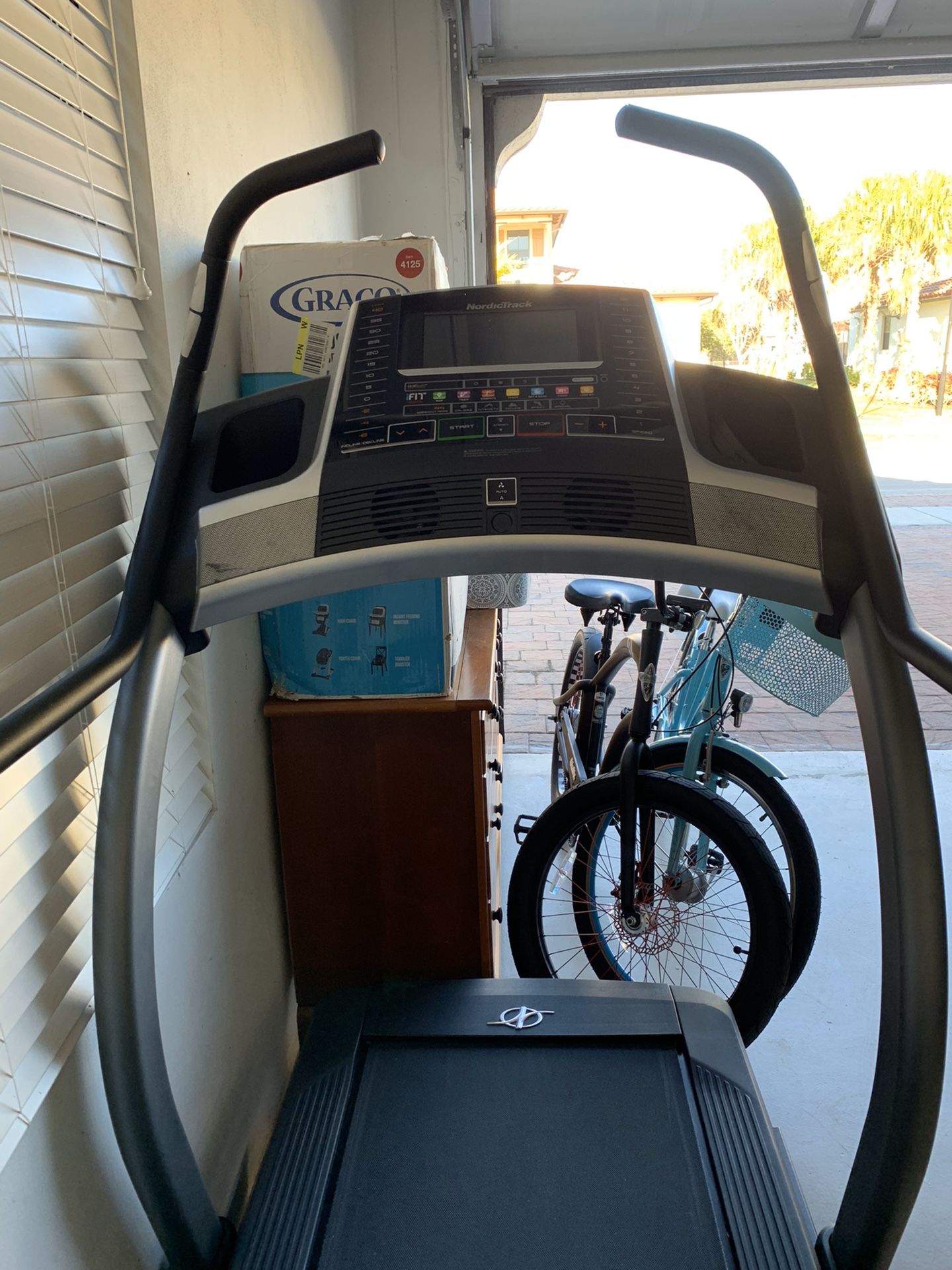 Nordic track Nordictrack X9i Incline Decline Trainer Treadmill iFit for