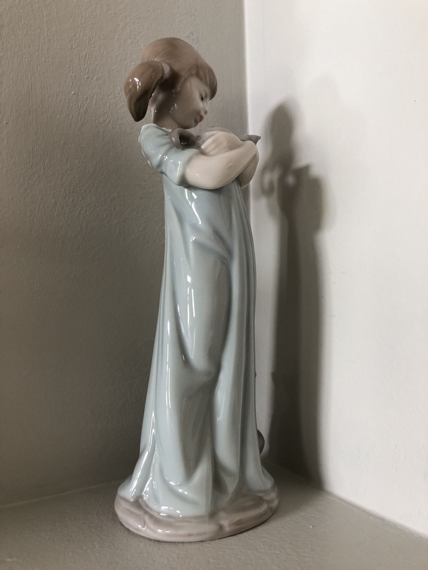 Lladro Collectibles Don’t Forget Me Girl With Pigtail and Her Two Kittens Figurine 01005743