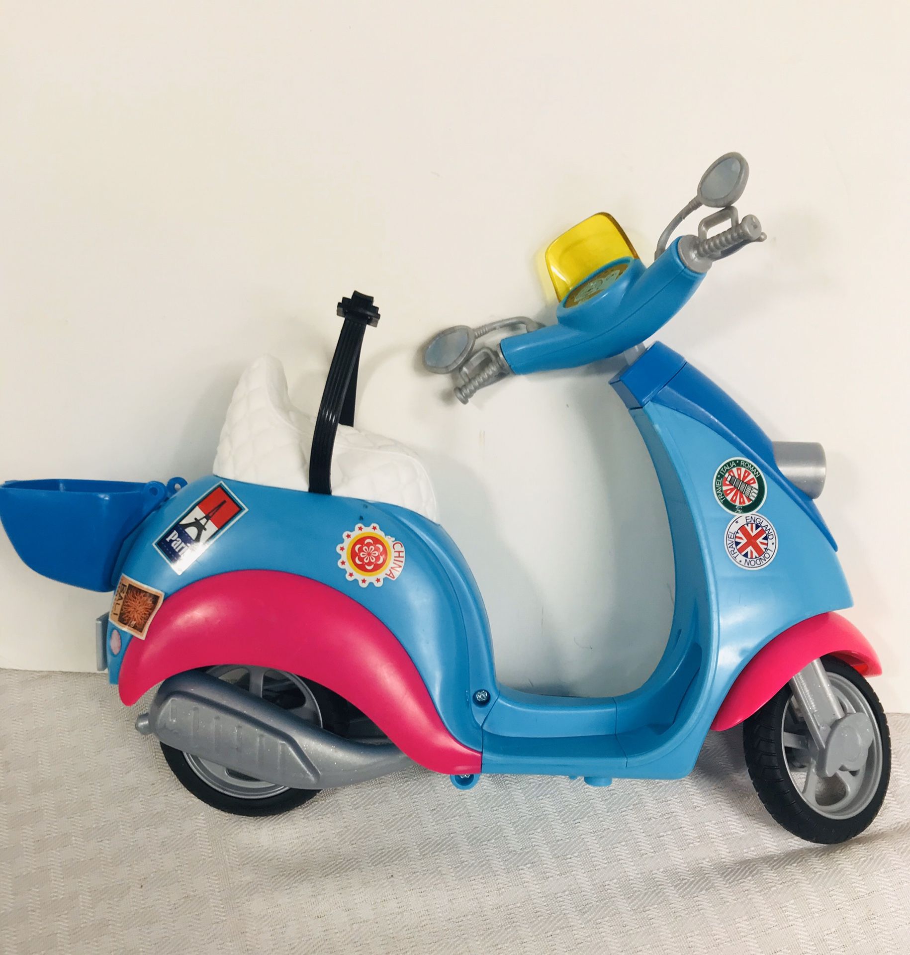 2011 Mattel Barbie Vespa Scooter for Sale in Central Falls, RI - OfferUp