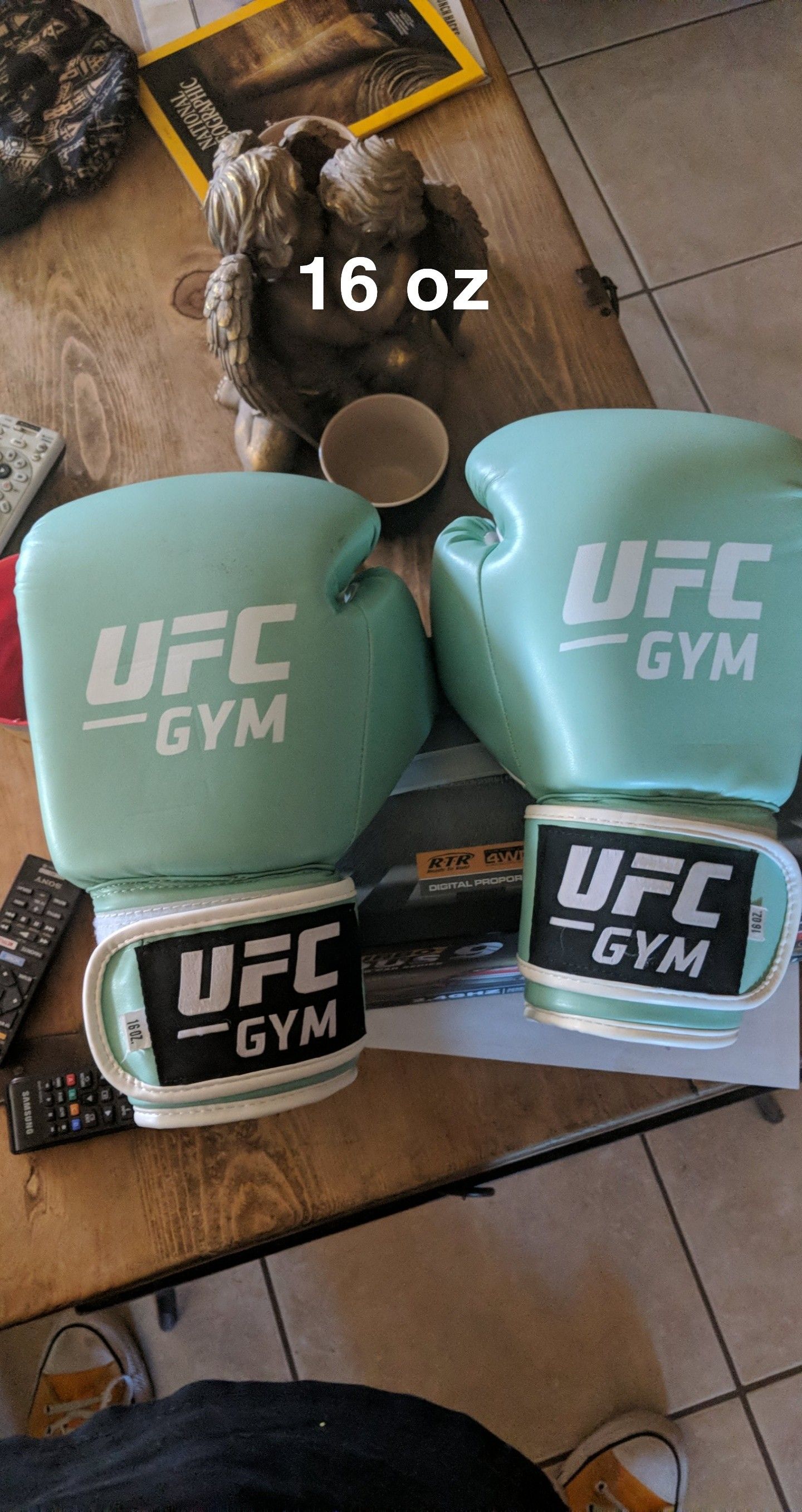 16oz UFC Gloves, lightly used
