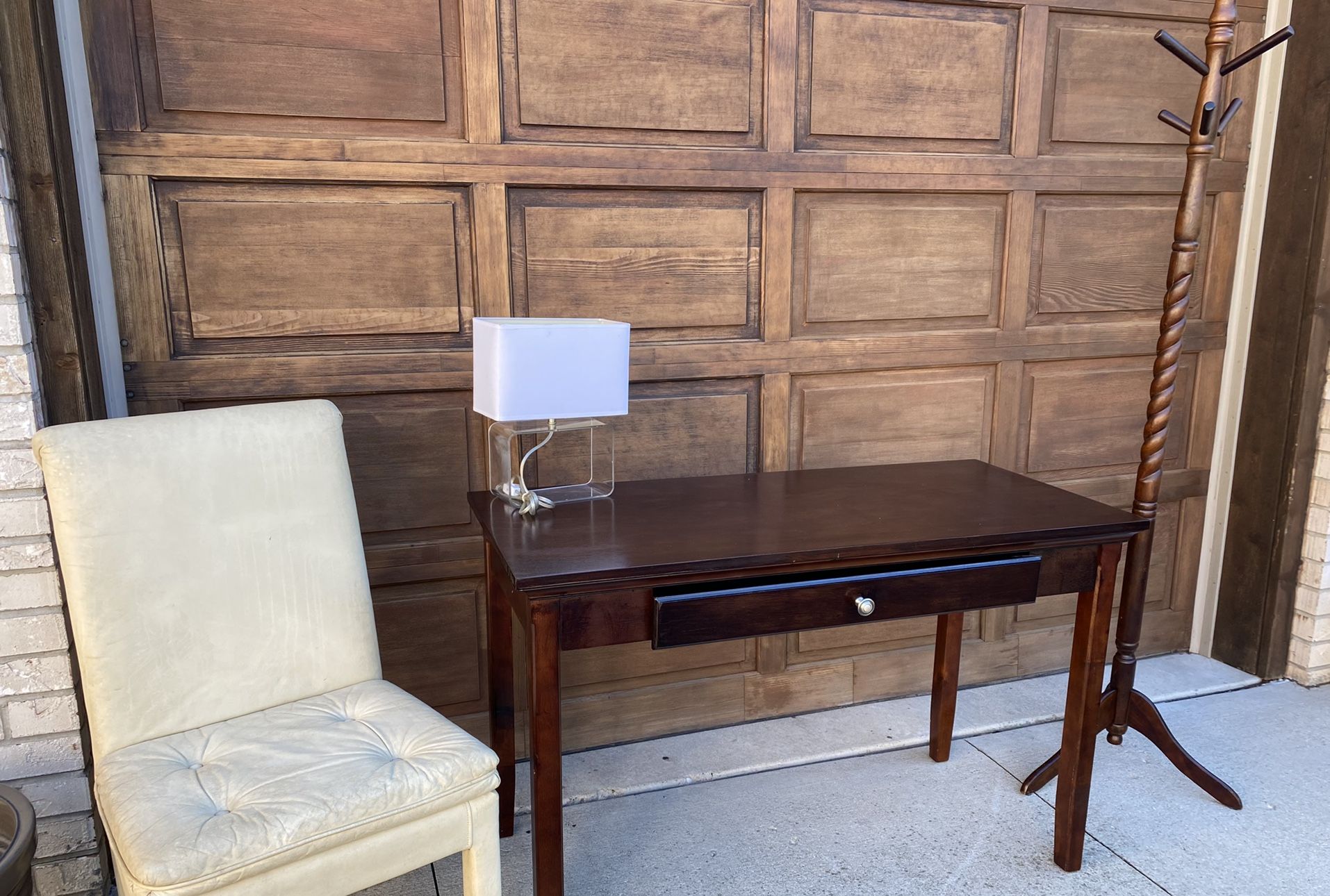 Desk/Chair / Lamp / Coat Rack