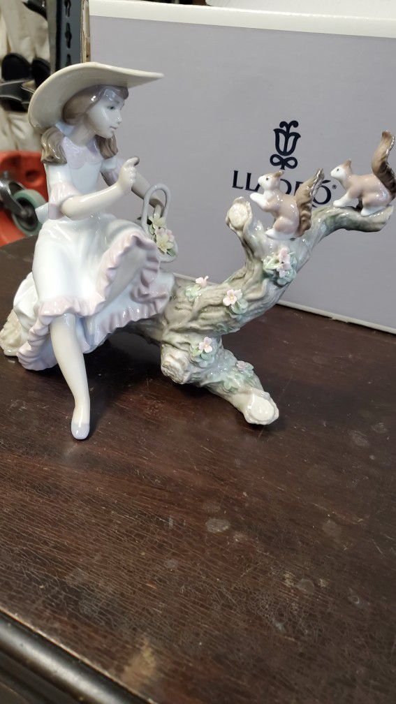 Lladro Porcelain Figurine "Springtime Friends" with Box NICE