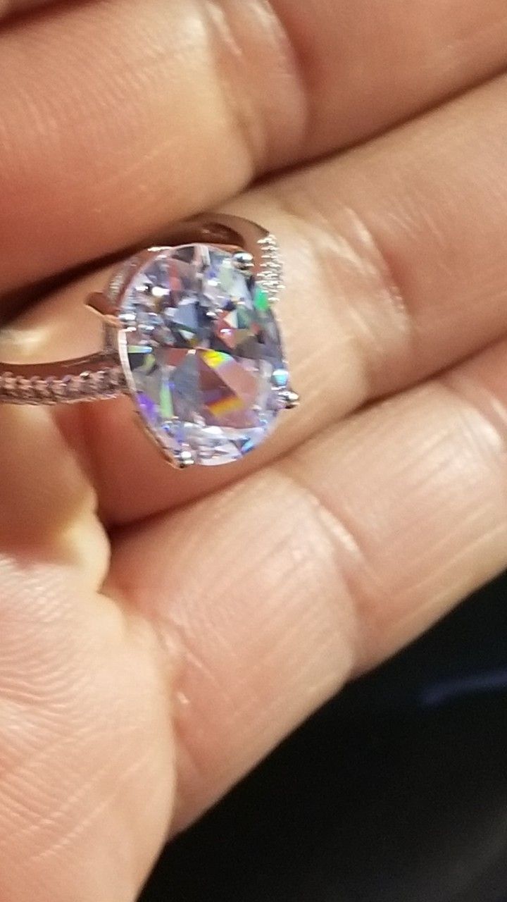 Gorgeous Oval cut Women's Wedding Engagement Promises Ring Size 7