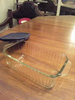 Original Pyrex Ribbed Loaf Pan with Lid - MADE IN USA - 1.5 QT 8 1/2" x 4 1/2" x 2 1/2"H Thumbnail