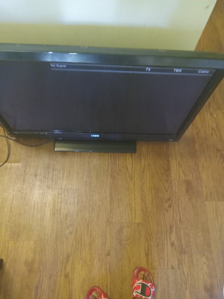 55 Inch TV For Sale Only Asking For 150 Obo