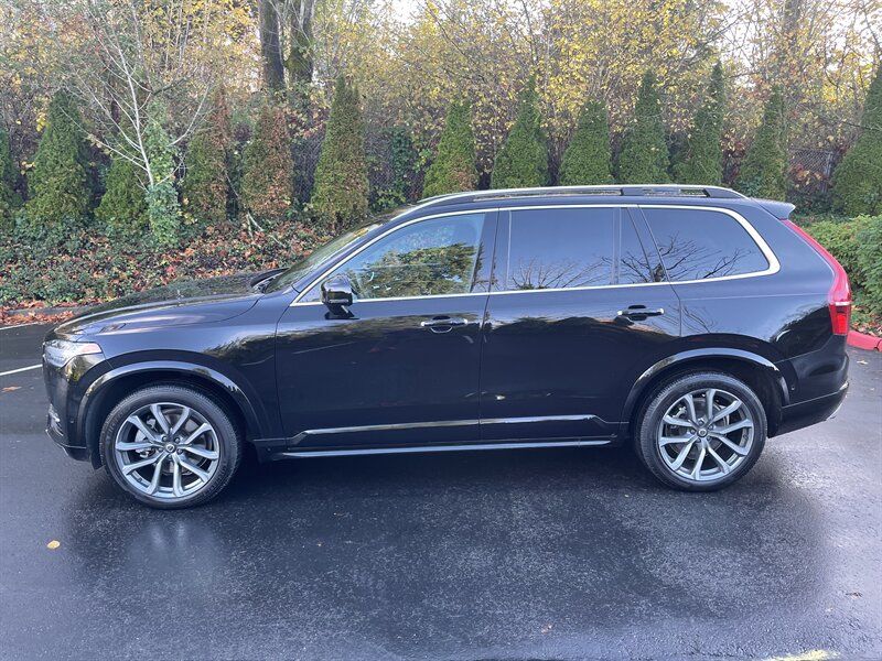 2019 Volvo XC90 T6 Momentum