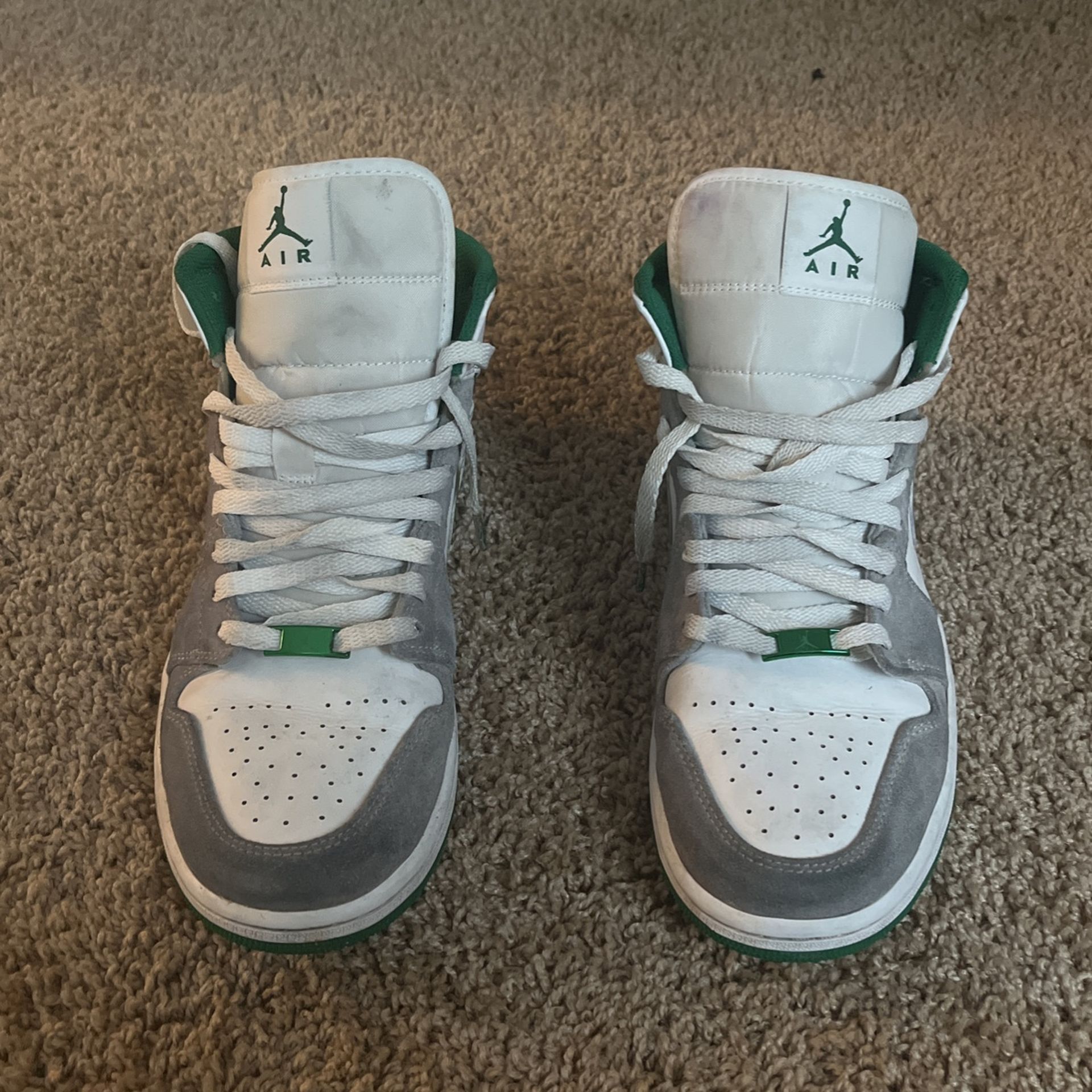 Jordan 1 Mid SE Grey Green