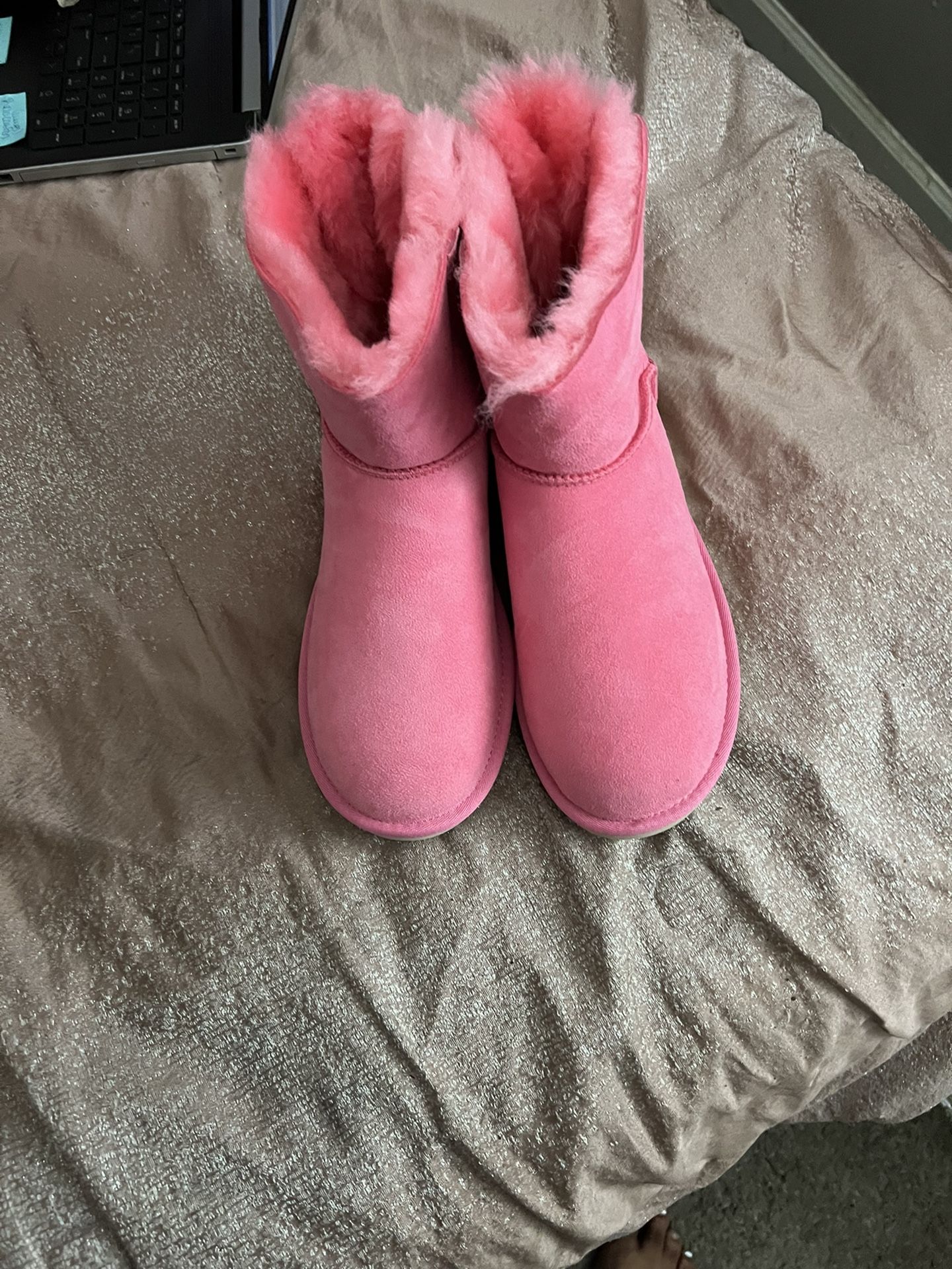 Pink Uggs